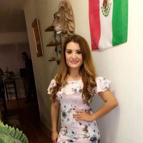 Meet your Posher, Mayra - Picture 1 of 1